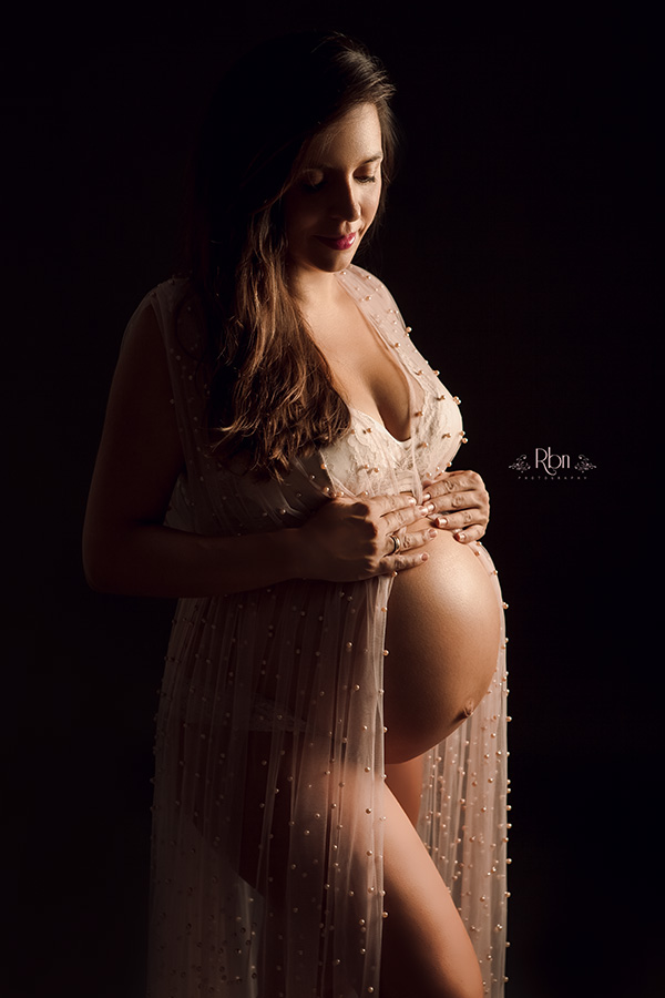 sesion fotos embarazada-sesion fotos embarazo-sesion de fotos embarazadas-fotografo embarazadas-fotografia embarazadas madrid-fotos estudio embarazadas-fotografo embarazada madrid