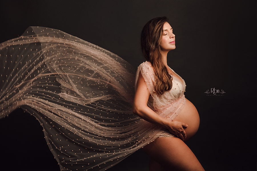 sesion fotos embarazada-sesion fotos embarazo-sesion de fotos embarazadas-fotografo embarazadas-reportaje embarazo-fotos estudio embarazadas-fotografo embarazada madrid